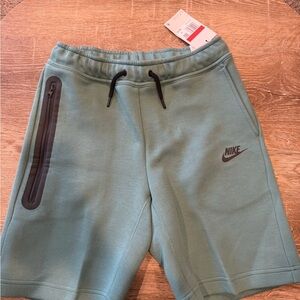 Brand New Nike Boys Teal Casual Athletic Shorts